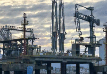 Argentina.-Puerto-de-Bahia-Blanca-planea-albergar-planta-terrestre-de-licuefaccion-de-Tecpetrol-420x298