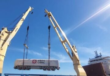 locomotoras-chinas-puerto-buenos-aires-e1772468210873